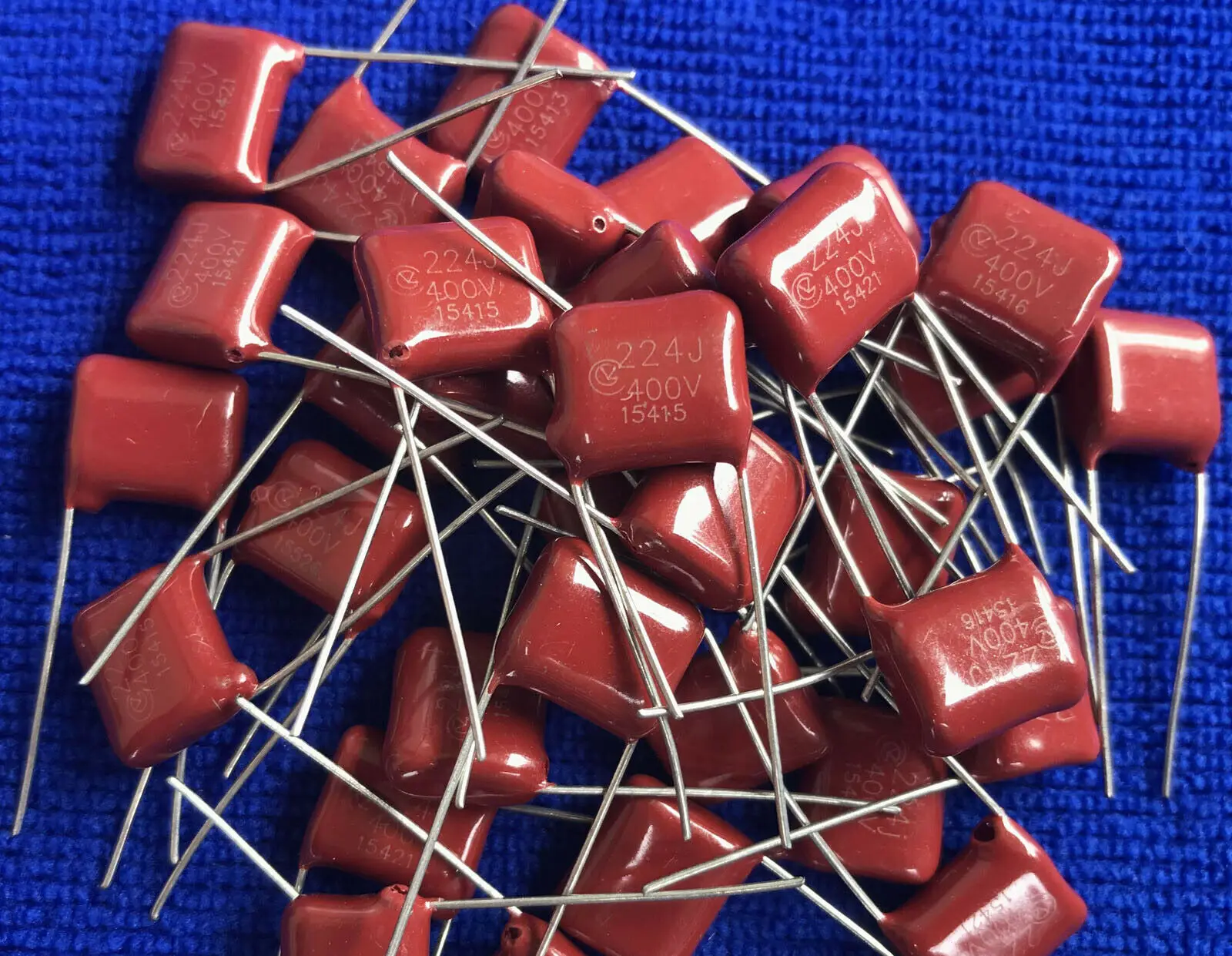 Конденсатор с металлизированной пленкой CBB в наличии на складе США 50/100 шт.