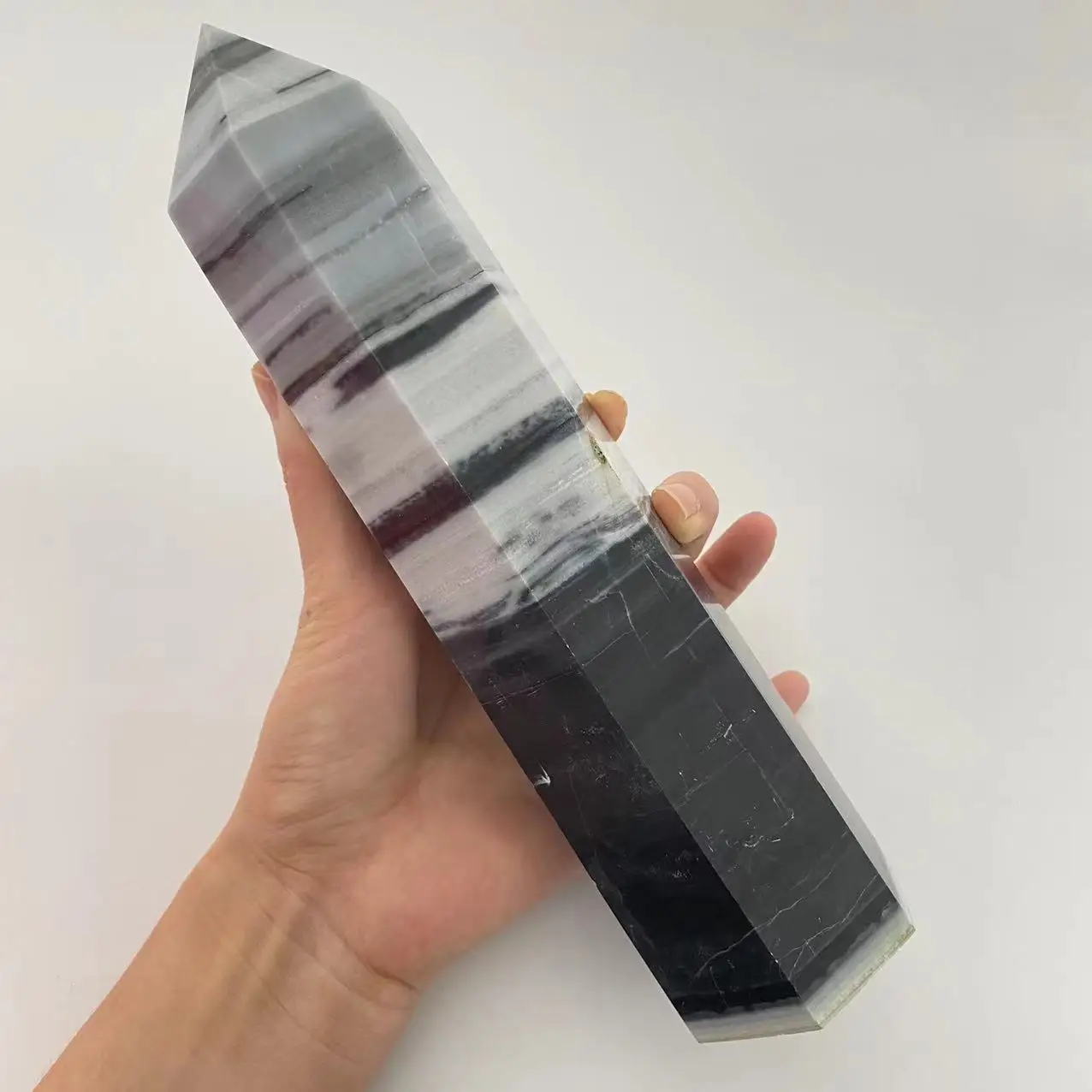 

Natural black and white stone crystal quartz energy obelisk reiki healing energy gem gift room decoration home