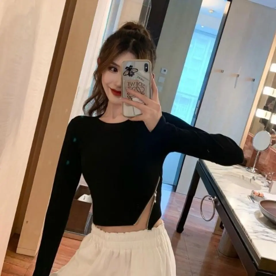 

Fall 2020 new zipper open navel short T-shirt slim round neck long sleeve bottomed top women's wear