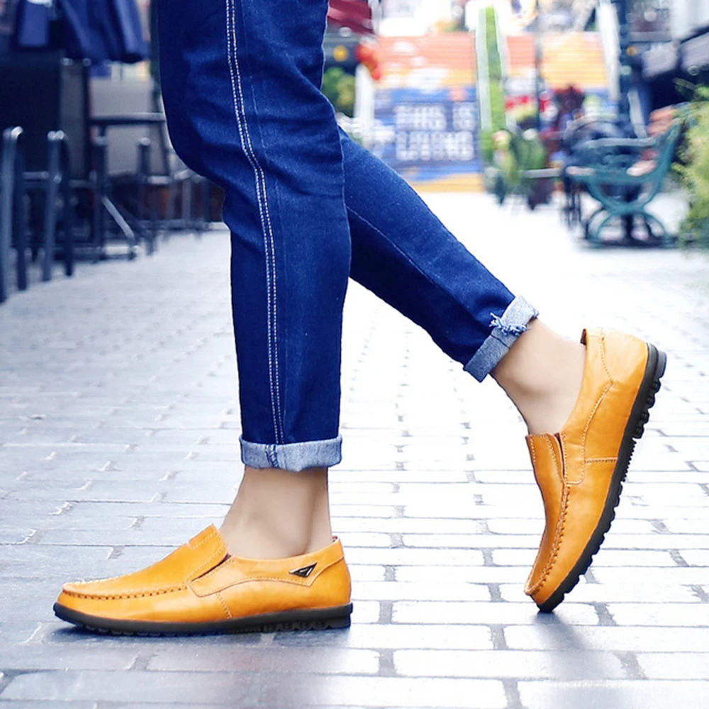 

Genuine Leather Mens Moccasin Shoes Black Men Flats Breathable Casual Italian Loafers Comfortable Plus Size 39-44 Driving Shoes