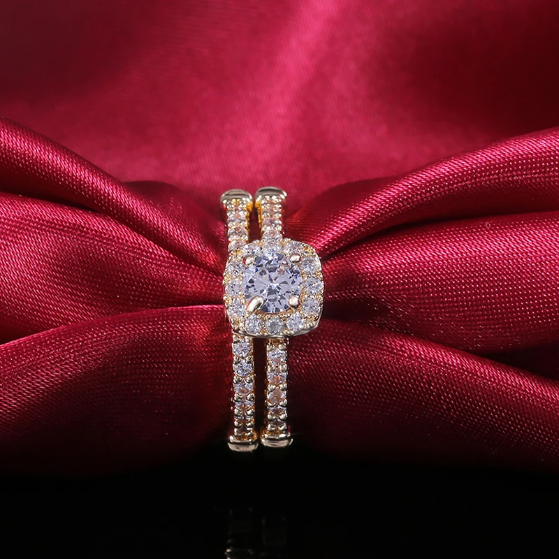 

Huitan Luxury Micro Paved 2PC Bridal Sets Golden Color Surprise Christmas Meaninful Gift For Girlfriend Wedding Accessories Ring