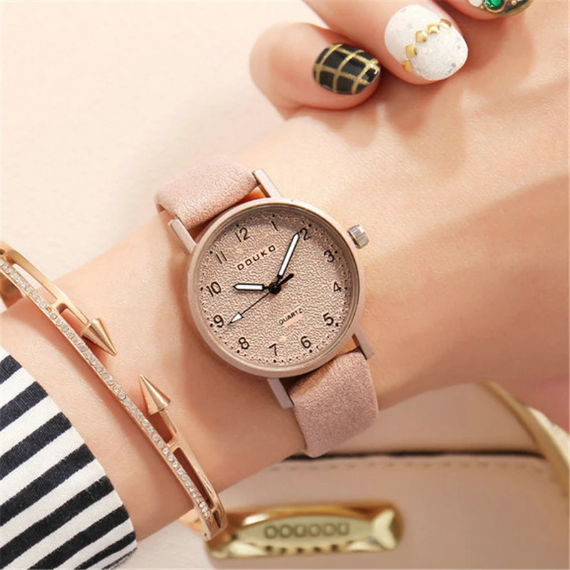 Простые ретро часы для женщин повседневные кварцевые кожаные Наручные модное