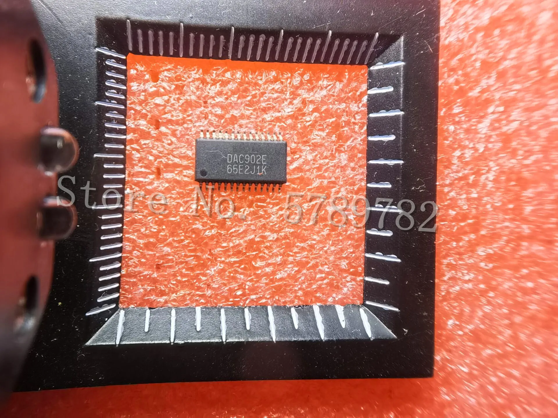 

1 шт./лот DAC902E TSSOP28 DAC902U SOP28