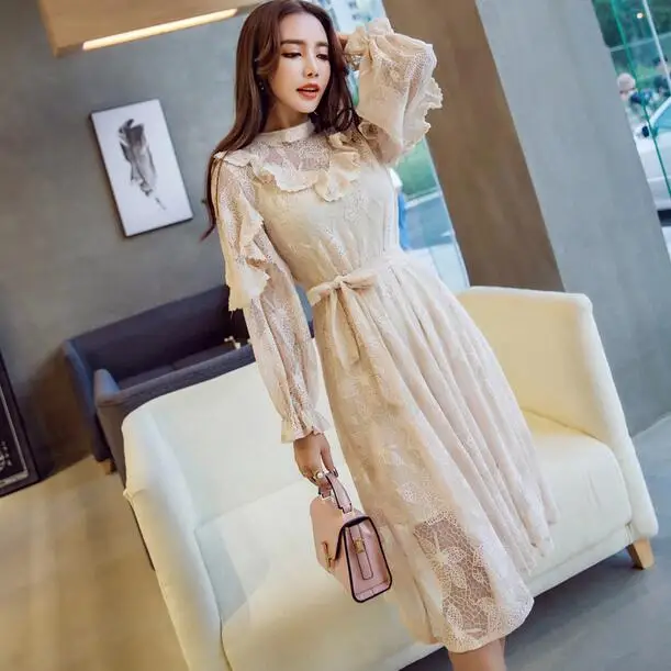 Женское кружевное плиссированное платье с цветочными оборками элегантное