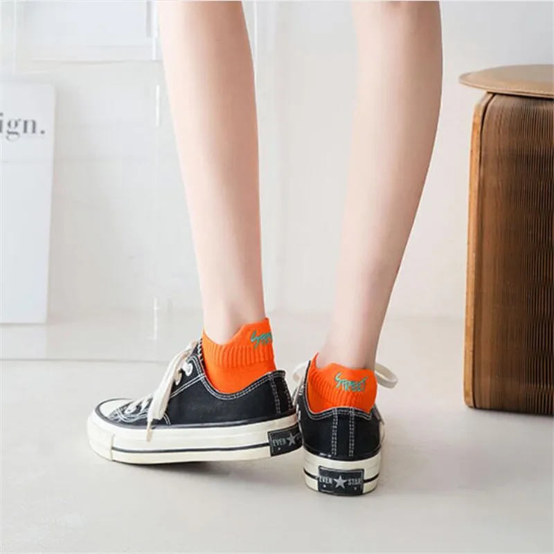 

Recommend !! Street Style Women's Ankle Socks 5 Pairs/Lot Colorful Short Sock Woman's And Ladies Cute Letter Cotton Socks