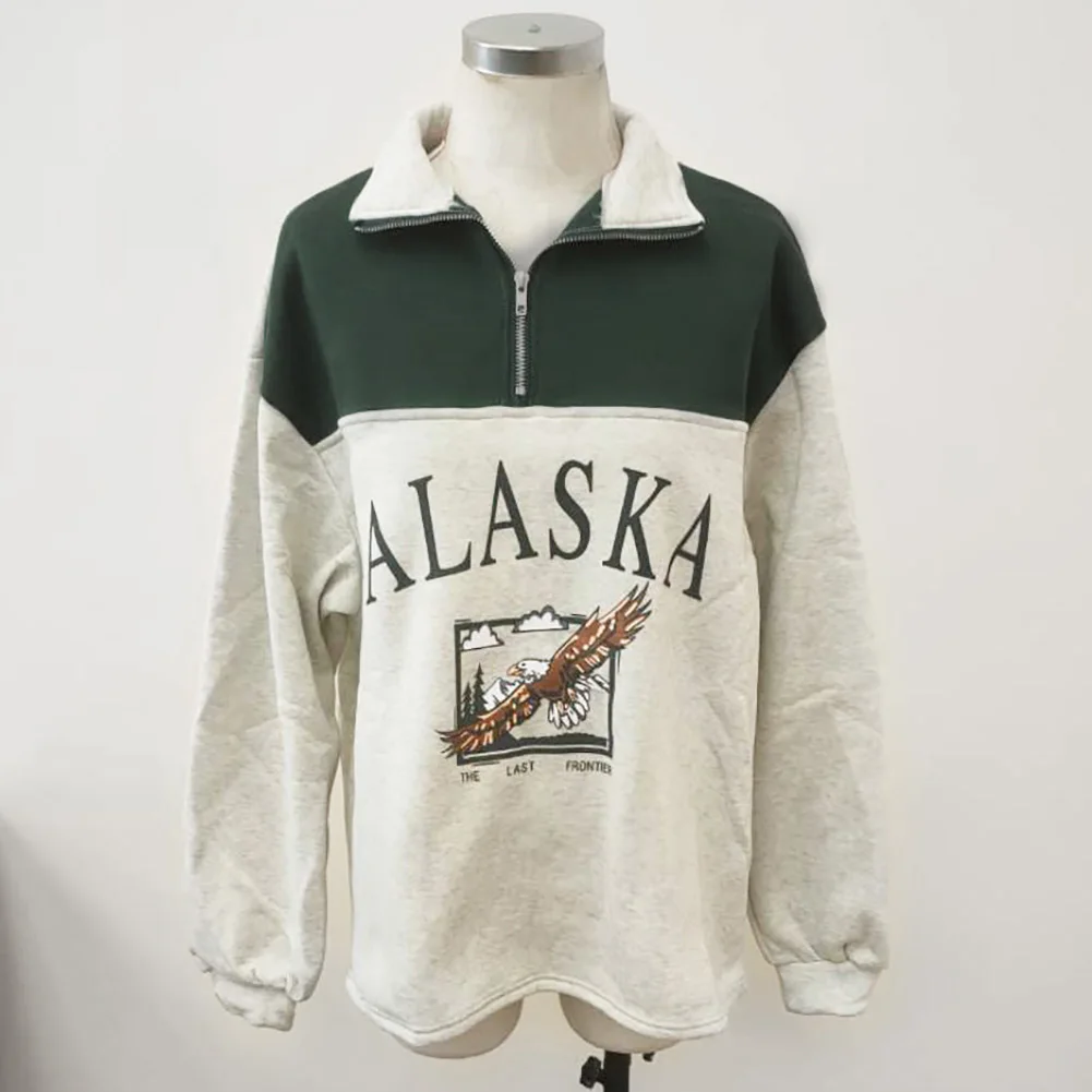 Женский свитшот с воротником-стойкой полумолнией надписью и принтом орла блузка