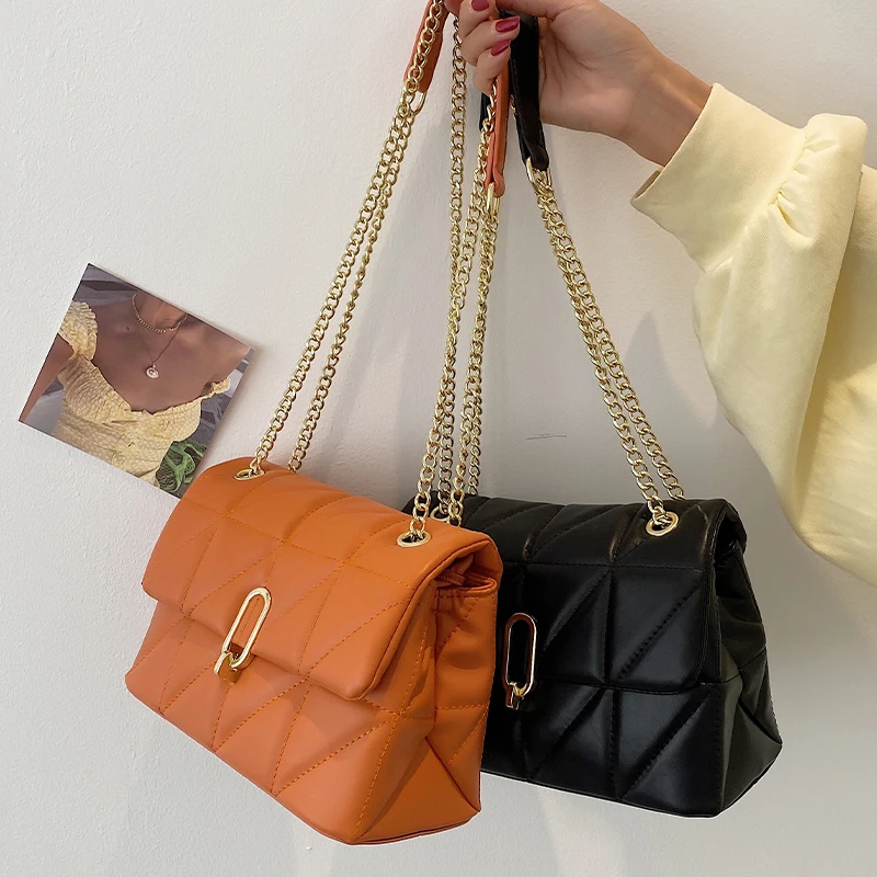 

[EAM] Women New Elegant Chains Square PU Leather Flap Personality All-match Crossbody Shoulder Bag Fashion Tide 2021 18A3258