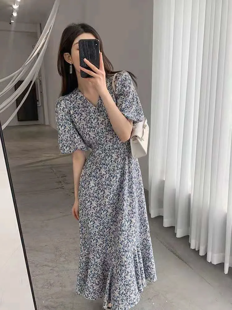 

Floral Dress Female 2021 Summer Hot Sale New French Style V-Neck Puff Sleeve Sundress Fashion Fishtail Skirt