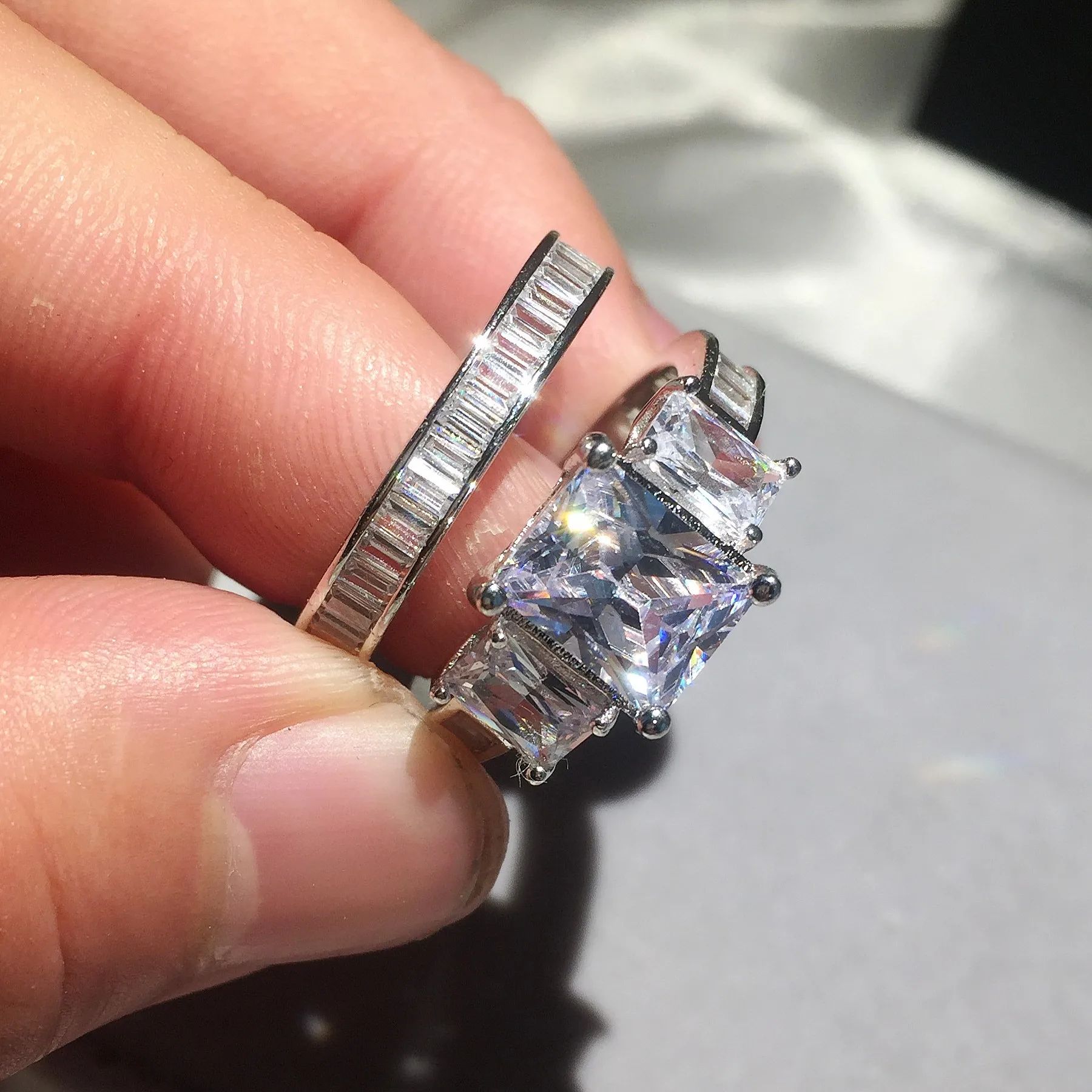 Женское кольцо из серебра 925 пробы с искусственным бриллиантом|diamond jewelry|emerald diamond