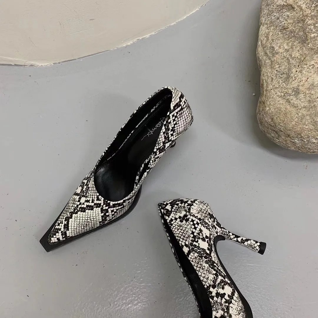 

Sexy Women Pumps Pointed Toe Snake Printed Thin High Heels Fashion Ladies Pumps Office Shoes Woman Elegant Dress Pumps Size 39