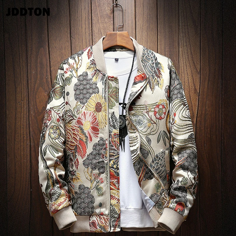 

JDDTON Mens Japanese Embroidery Bomber Jacket Loose Baseball Uniform Streetwear Hip Hop Coats Casual Male Outwear Clothing JE081