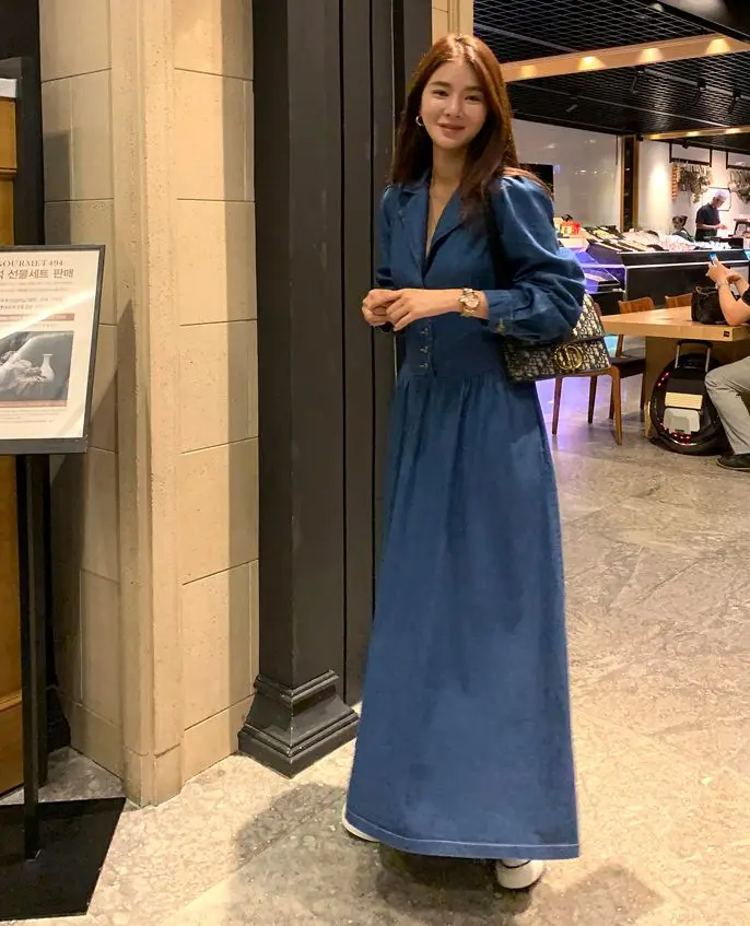 Винтажное женское длинное платье свободное с отложным воротником в ковбойском