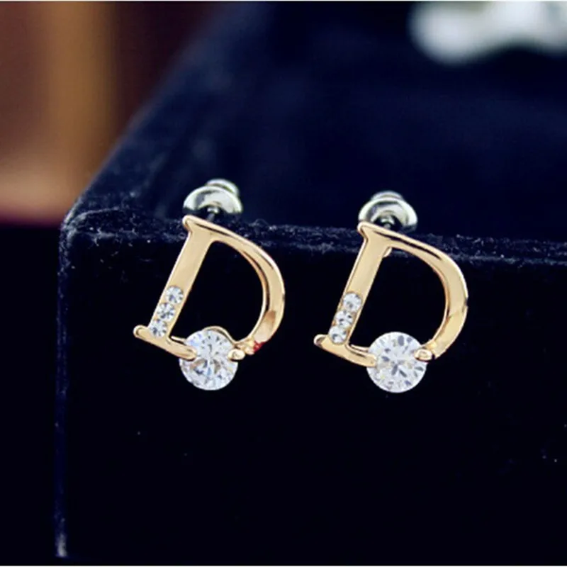 Bling Красота! Супер модные ювелирные изделия Сверкающие Золотые цвета буквы D индивидуальность серьги-гвоздики для женщин E270