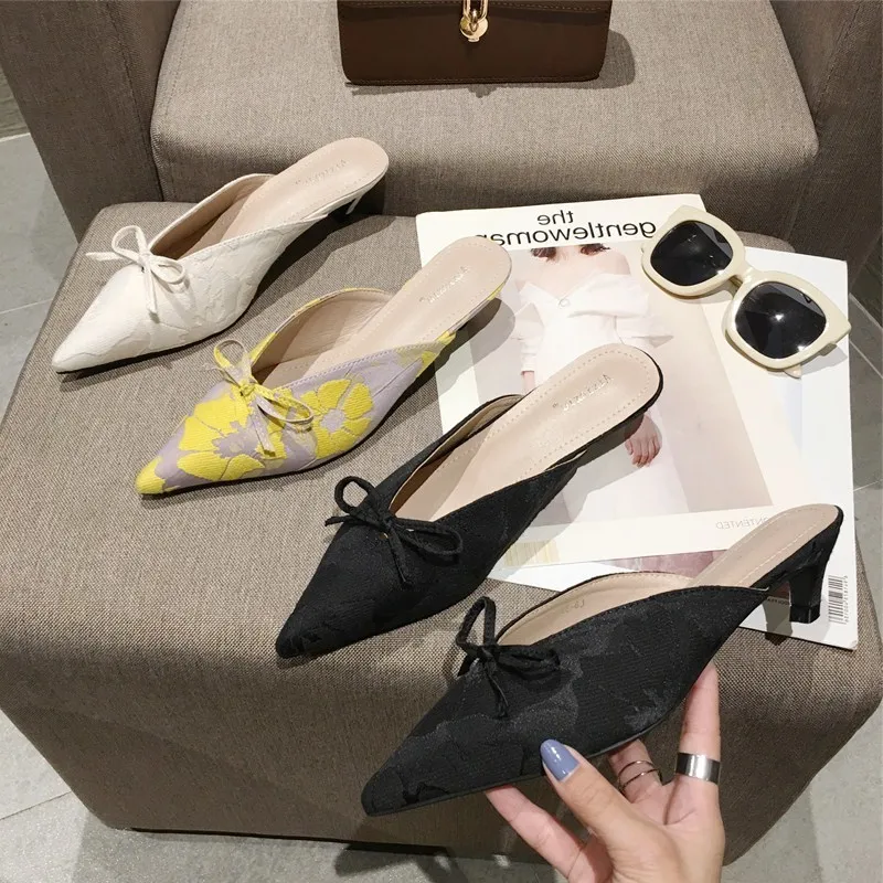 2020 летние женские туфли без задника модные шлепанцы с острым носком модельные