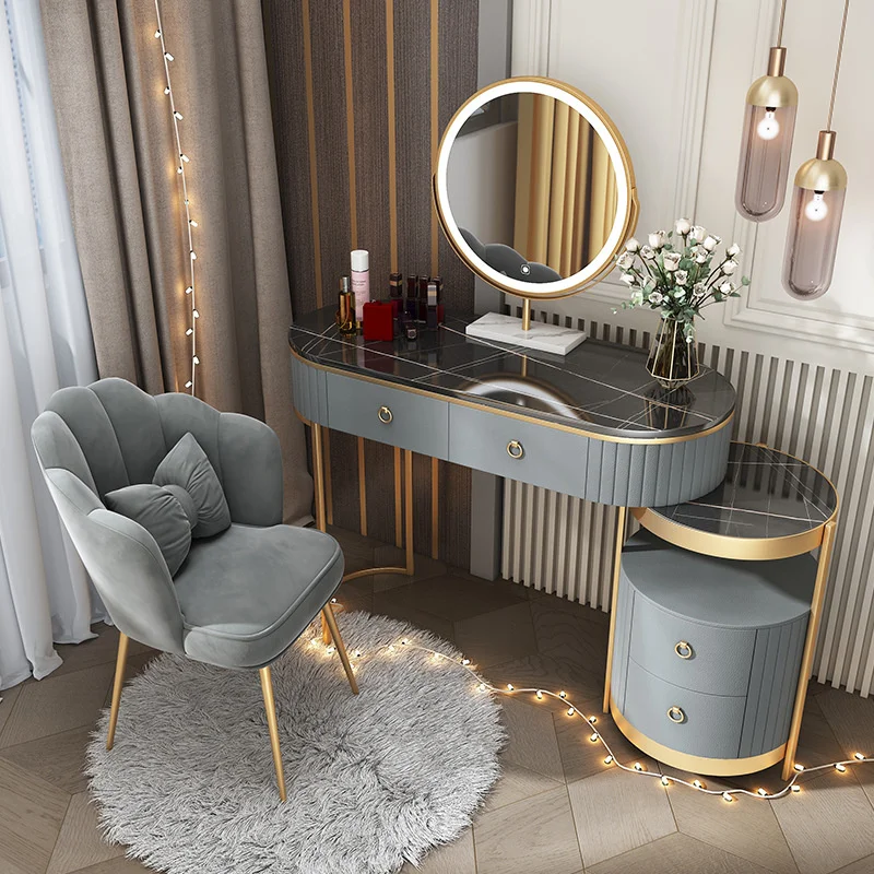 

Nordic luxury bedroom, lightweight drer, modern minimalist wardrobe, red wind drer with integrated network, suitable for women