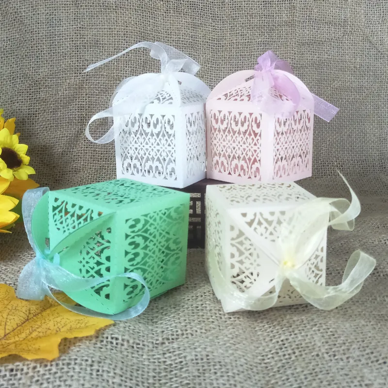 50 шт. ажурные гравировкой с кружевным дизайном Свадебная конфетная коробка для