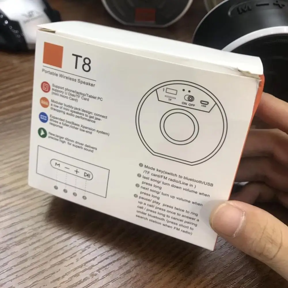 Новая беспроводная Bluetooth Колонка T8 с поддержкой TF карты FM радио AUX громкой связью