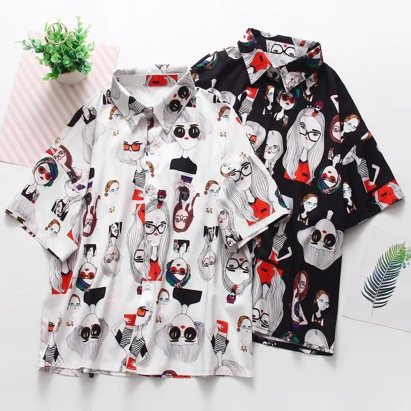 Женская блузка с коротким рукавом и принтом персонажа из мультфильма белая