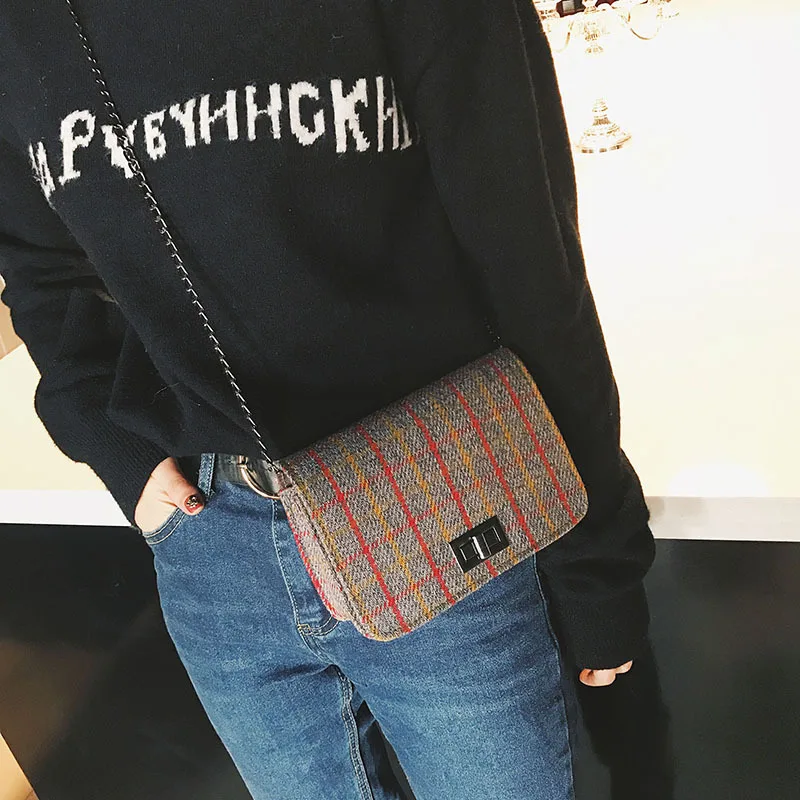 

2021 New Women's Chain Crossbody Bag Korean Version of Fashion Versatile Woolen Plaid Lock Small Square Bag Single Shoulder Bag