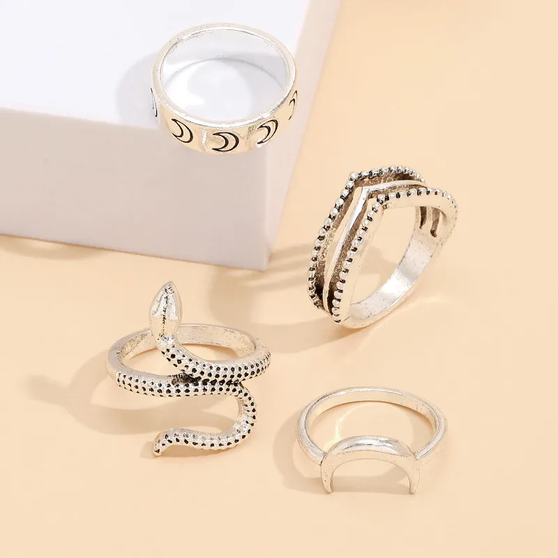 

Simple Creative Snake Crescent Rings Jewelry Accessories