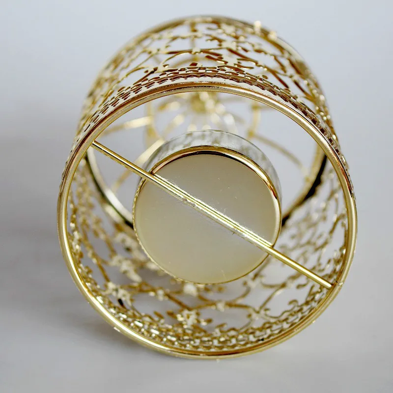 

European Style Hollowed Iron Candlestick Gold Plating Bird Cage Decoration Christmas Candle Stand Wedding Props Home Decor