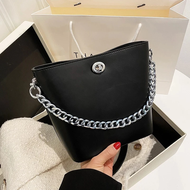 

Solid color Chain Tote Bucket bag 2022 New High-quality PU Leather Women's Designer Handbag Luxury brand Shoulder Messenger Bag