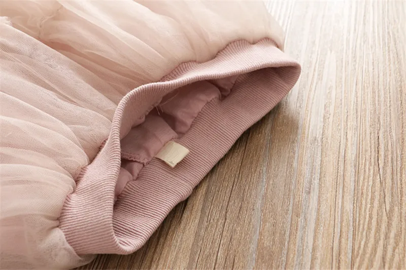 Детская одежда костюм для девочек Футболка с кроликом и открытыми плечами + юбка