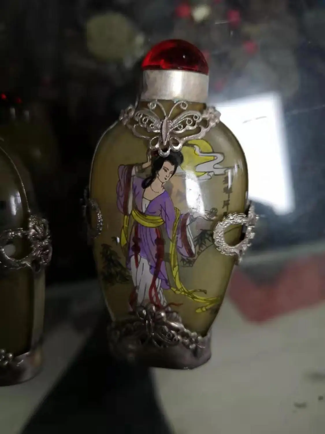 

Окрашенная табачная бутылка из стекла, набор из четырех предметов, красивые декоративные украшения, подарок