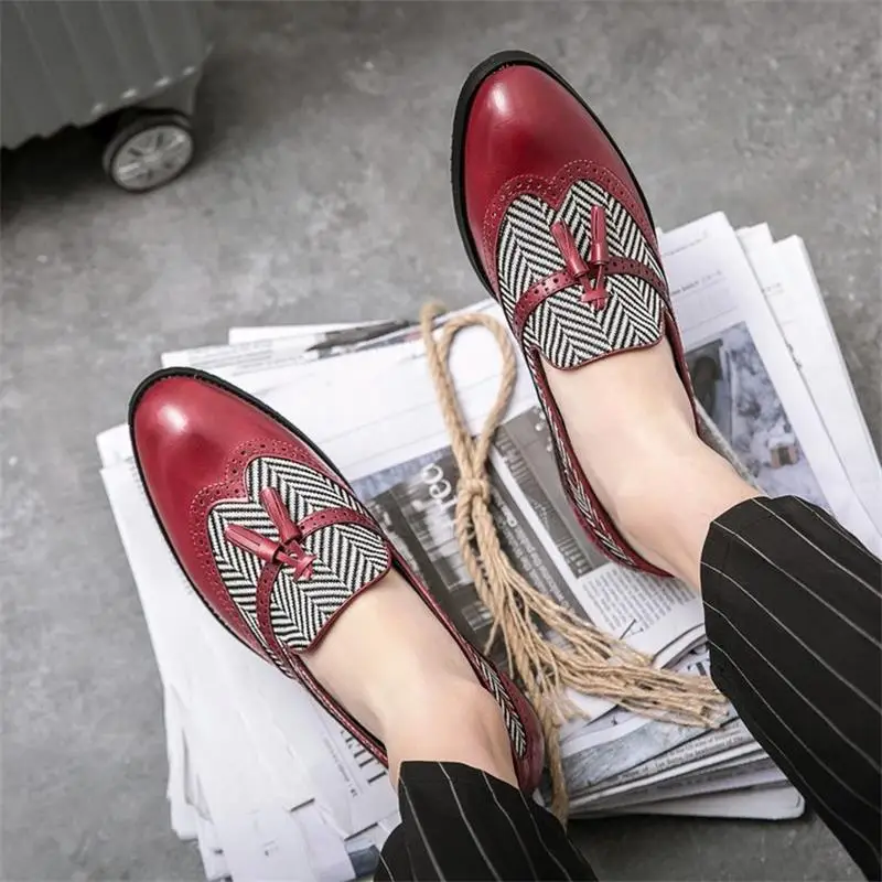 

Brock's Carved Leather Shoes Men's Korean Pointed Color Matching Fashion Business Dress Breathable Casual Shoes YX231