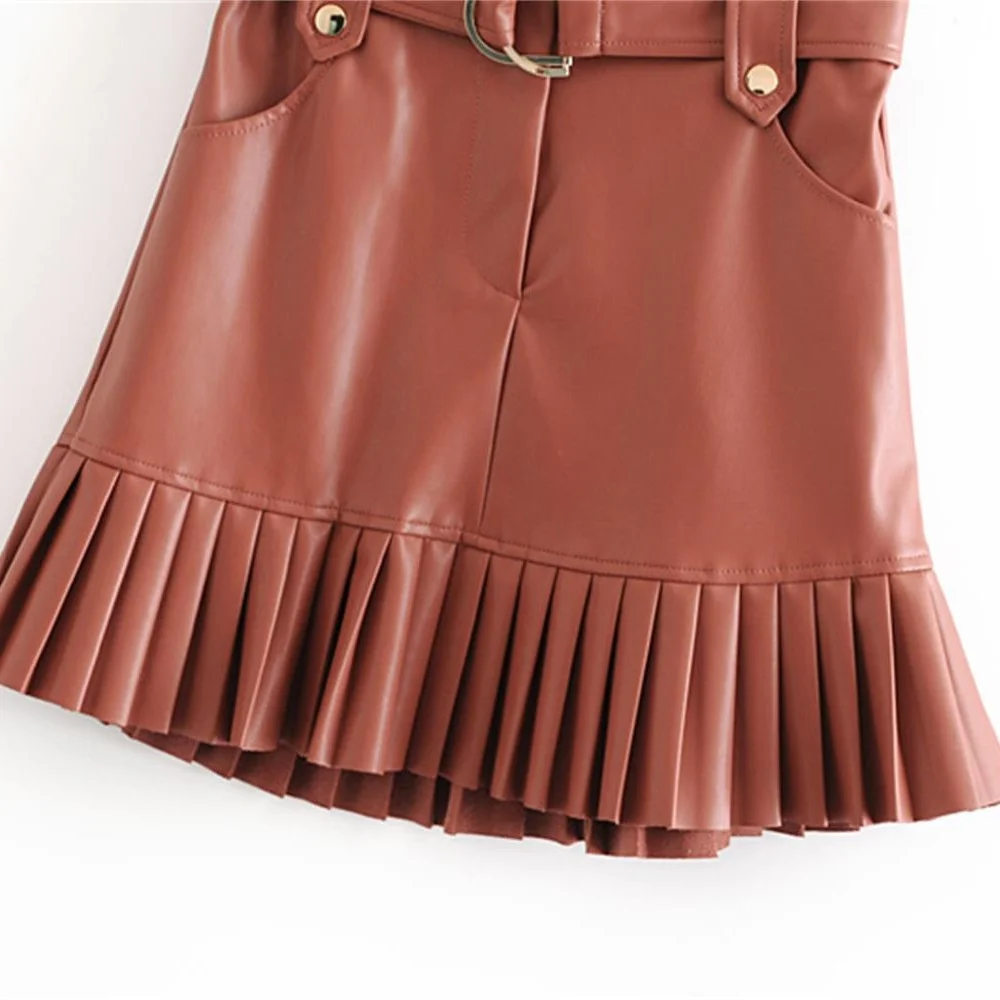 

New fashion trend of autumn women's wear in 2019 small pleated imitation leather mini-step cake skirt
