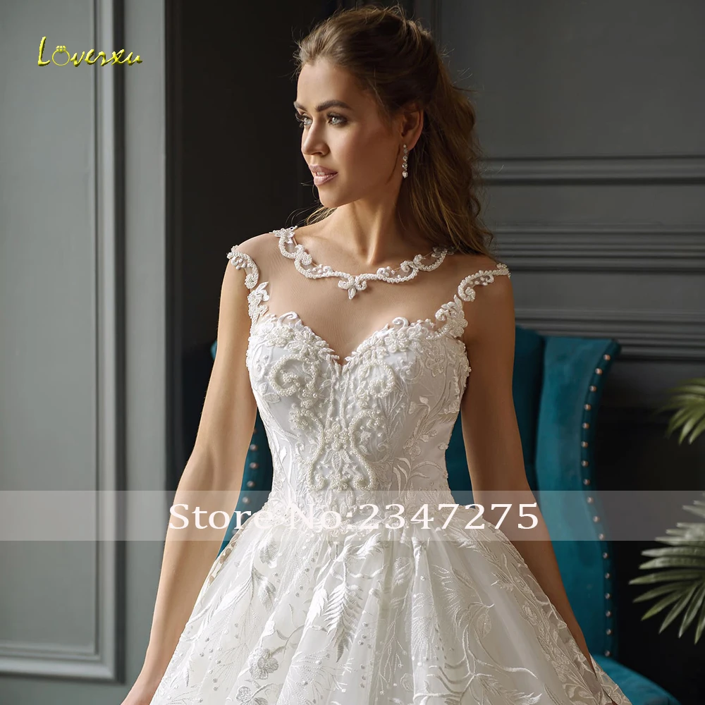 Элегантное свадебное платье принцессы loverxu с глубоким вырезом и кружевами