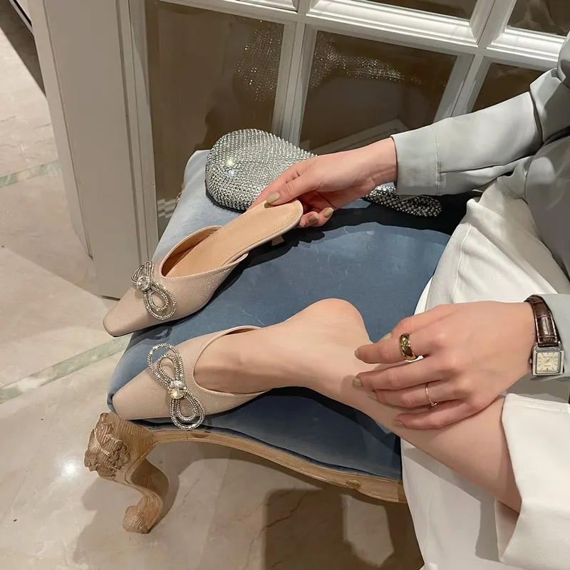 

Women Slippers Round Toe Bow Design Thin Low Heels Pumps Fashion Rhinestone Bow Design Shallow Slippers Black/Beige Casual Slide