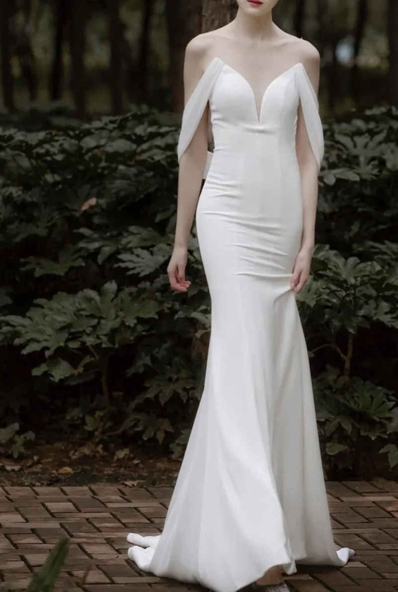 

Sexy Sheath O Neck Soft Satin Short Sleeve Sheer Back Sweep Train Wedding Gown Wedding Dress Bride robe de mariée