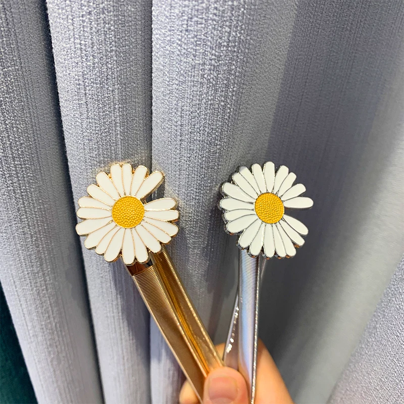 

Light Luxury Curtain Strap Metal Spring Sun Flowers Curtain Buckle One Pack Nordic Curtain Tie Back Rope Wholesale Retail VT