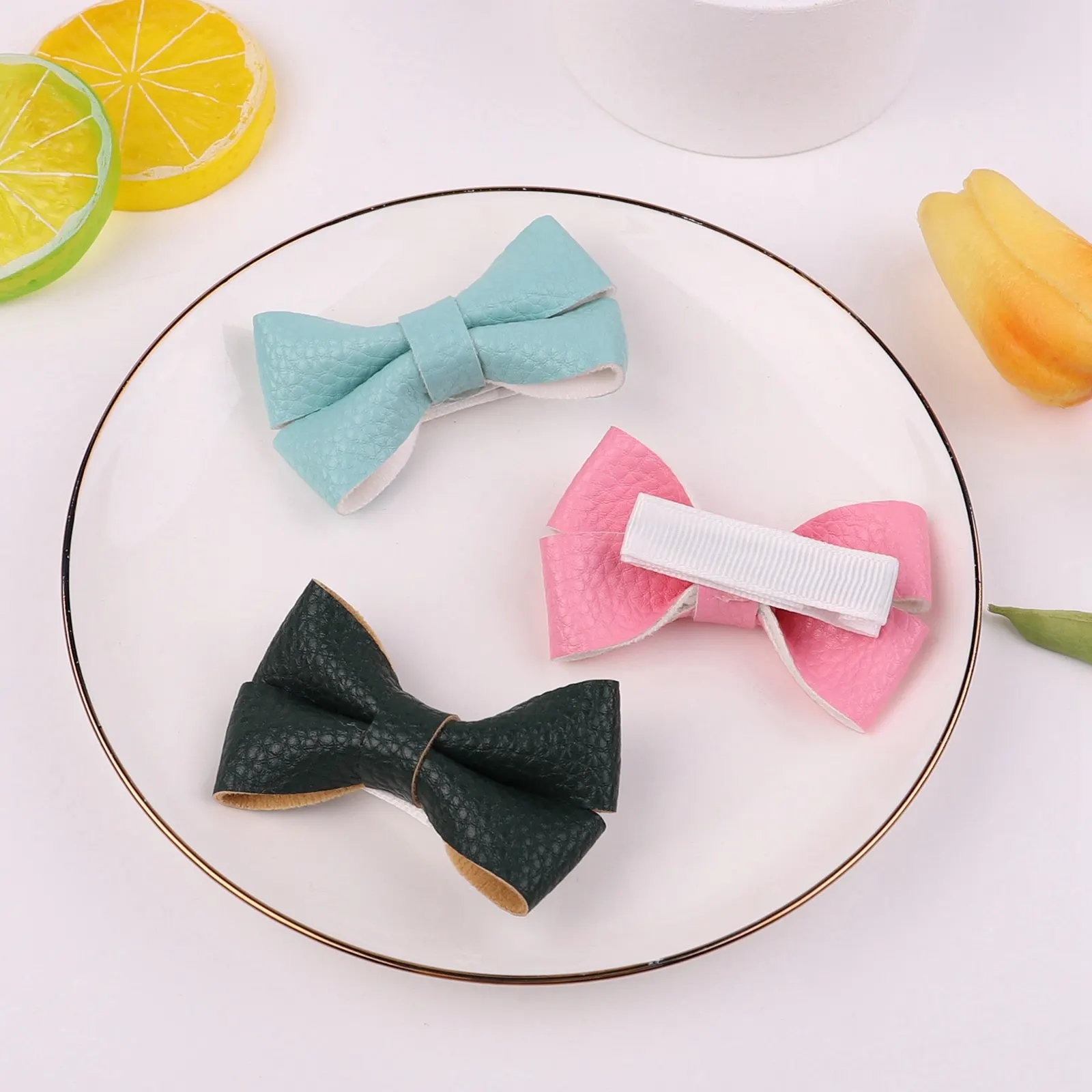 

1Piece 2.67Inch Leather Hair Bows PU Bowknots With Clips For Girl Gift Hair Clip New Handmade Hair Pins Kids Hair Accessories