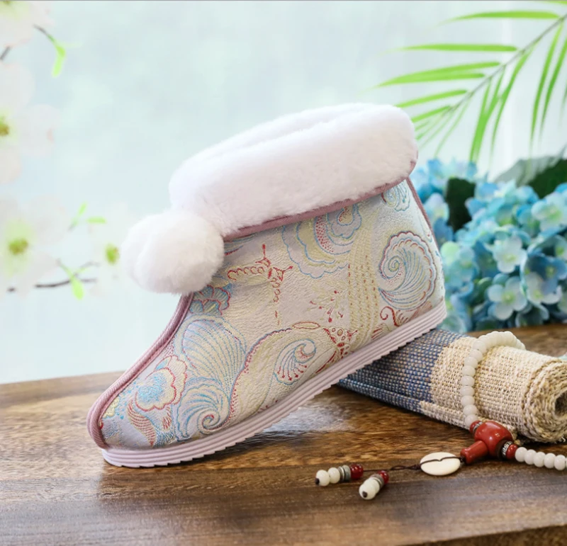 

Зимние теплые ботинки Hanfu, вышитая обувь, женские китайские винтажные короткие ботинки Hanfu, обувь для косплея для женщин, большие размеры 41 #