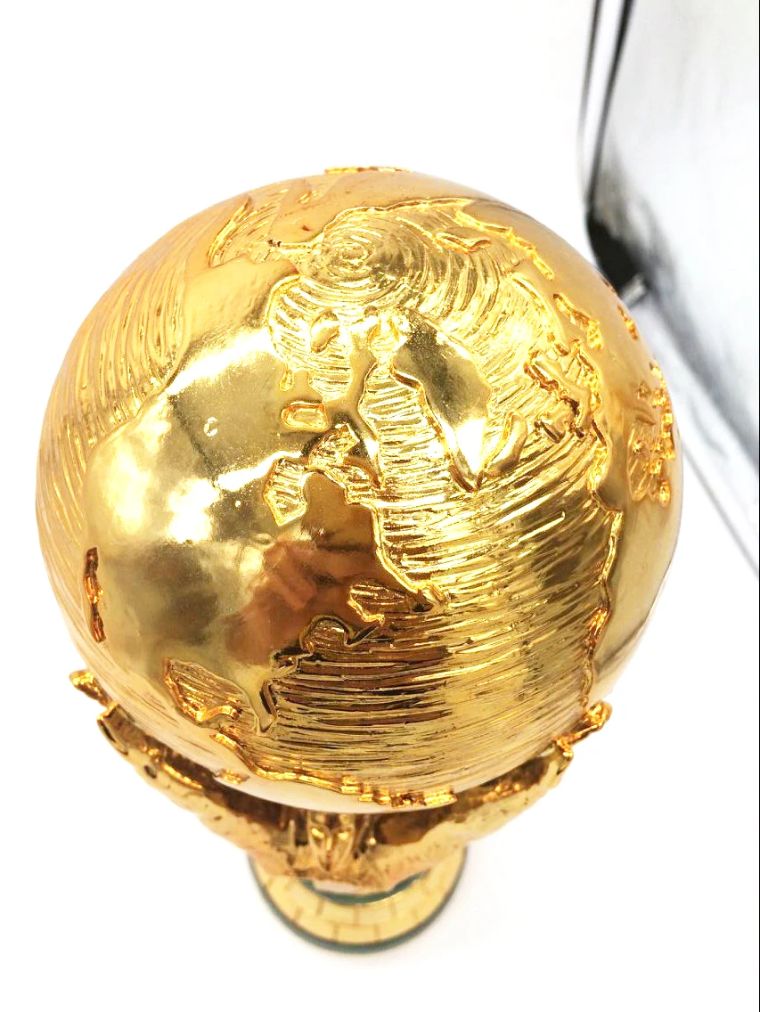 

World Football cup Trophy Titan Cup 1:1 Replica Golden Ball Soccer Fan Cheerleading Souvenirs Resin Craft Keepsake Troph