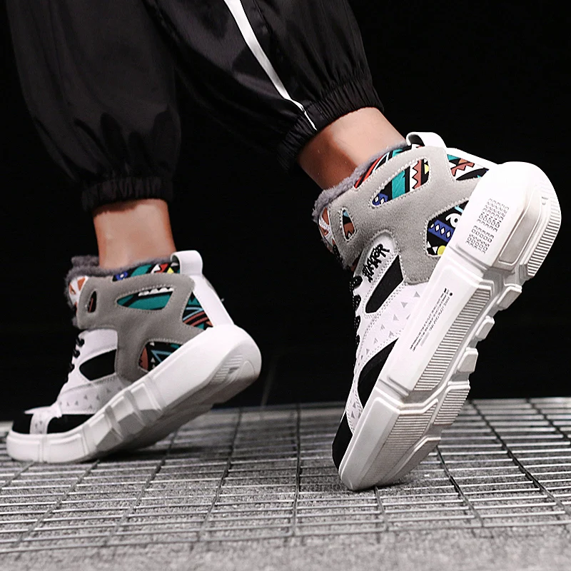 Женские высокие кроссовки TUINANLE теплые зимние плюшевые на платформе с граффити