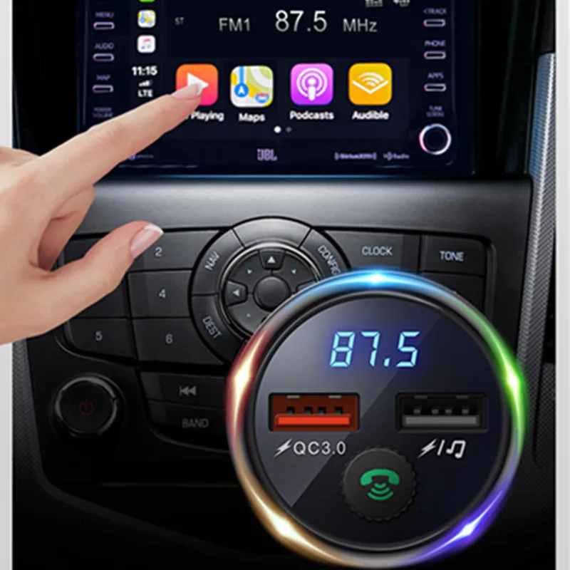 Автомобильное зарядное устройство с двумя USB-портами и поддержкой быстрой