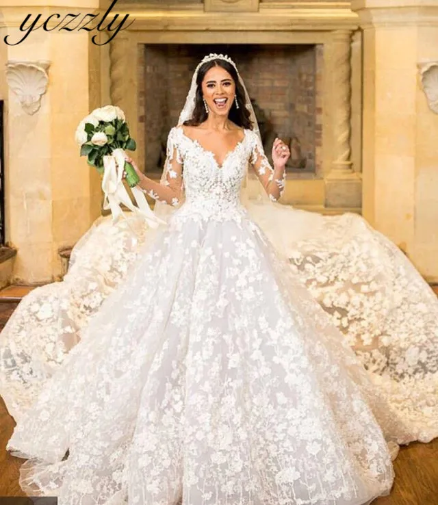 

Vestido De Noiva Princesa 2020 Gorgeous V-neck Long Sleeves Lace Appliques Ball Gown Wedding Dress Plus Size Off-white W213