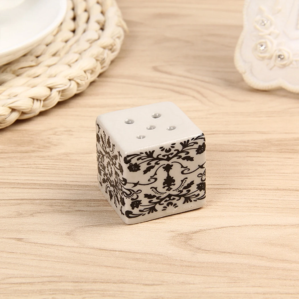 

2Pcs Kitchen Salt Pepper Shaker Cooking Tools Seasoning Bottle Set Ceramic Spice Seasoning Shaker For Wedding Party Favor Gift