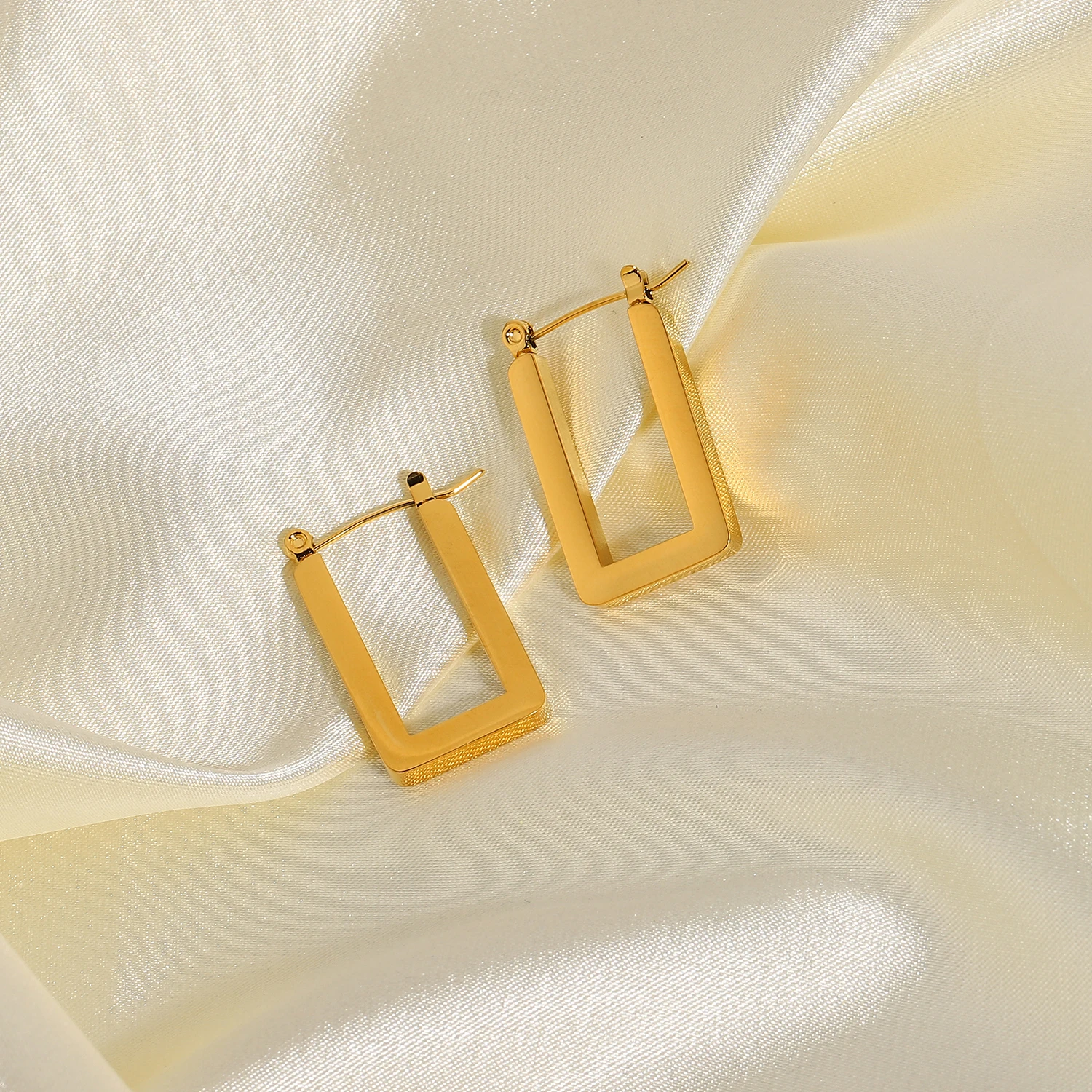 

18K Gold Statement 316L Stainless Steel Hoop Earrings Titanium Steel Geometric Square Big hoop Earrings Women