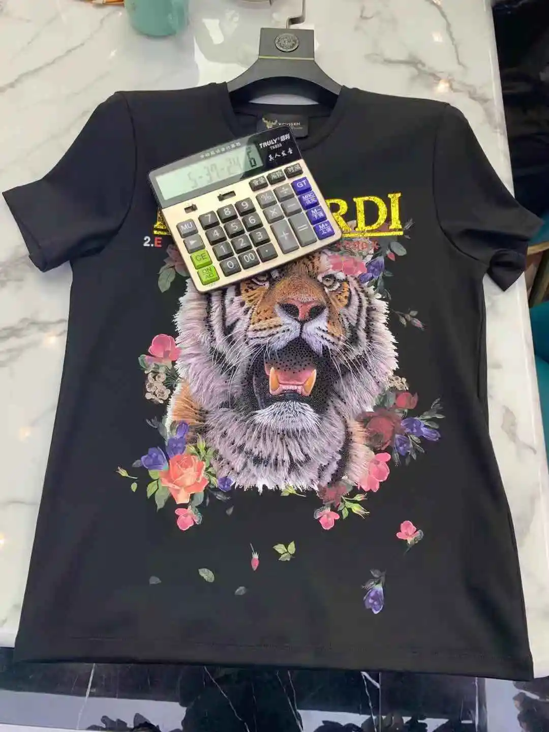 

Мужские Топы И Футболки WZ12648Fashion 2021, Подиумные роскошные известные брендовые европейские дизайнерские короткие футболки с принтом для вече...