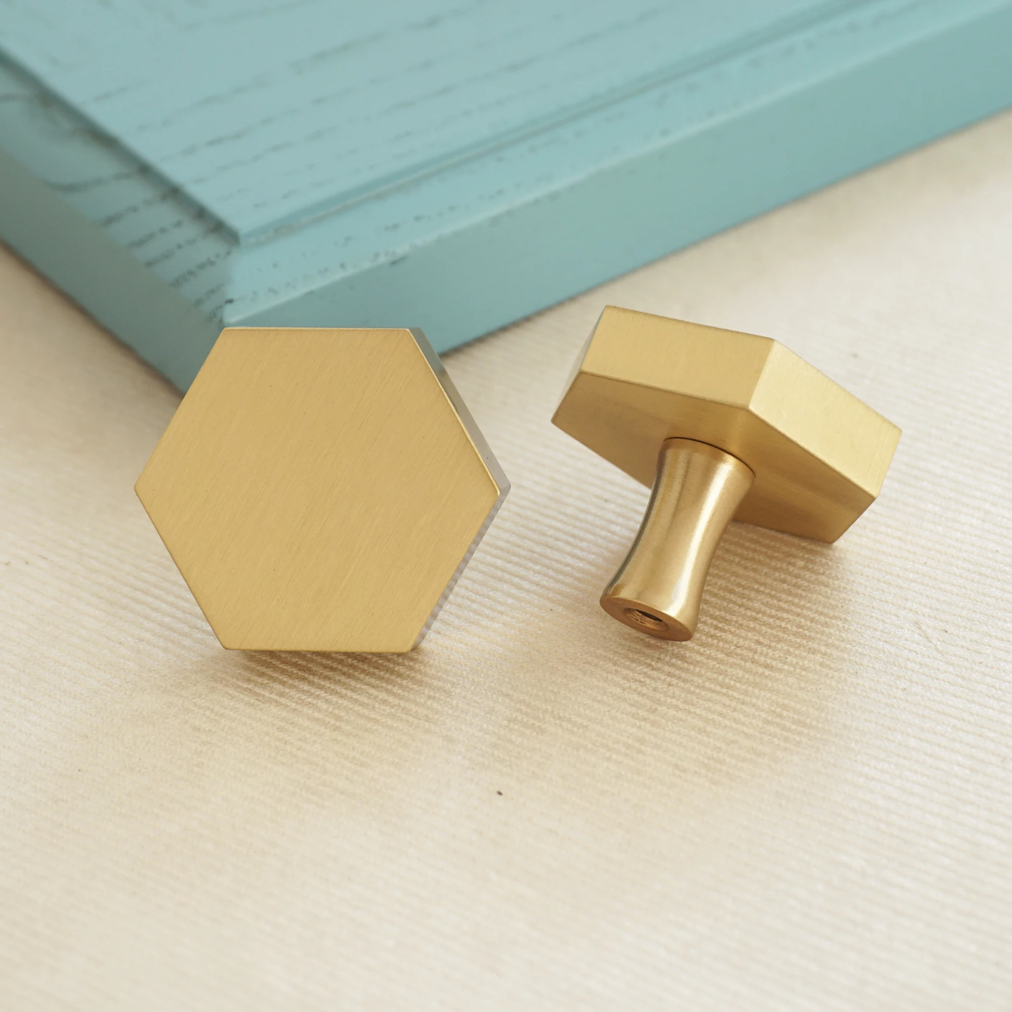 Ручка для двери шкафа из чистой меди латунная Шестигранная ручка ящика мебель в
