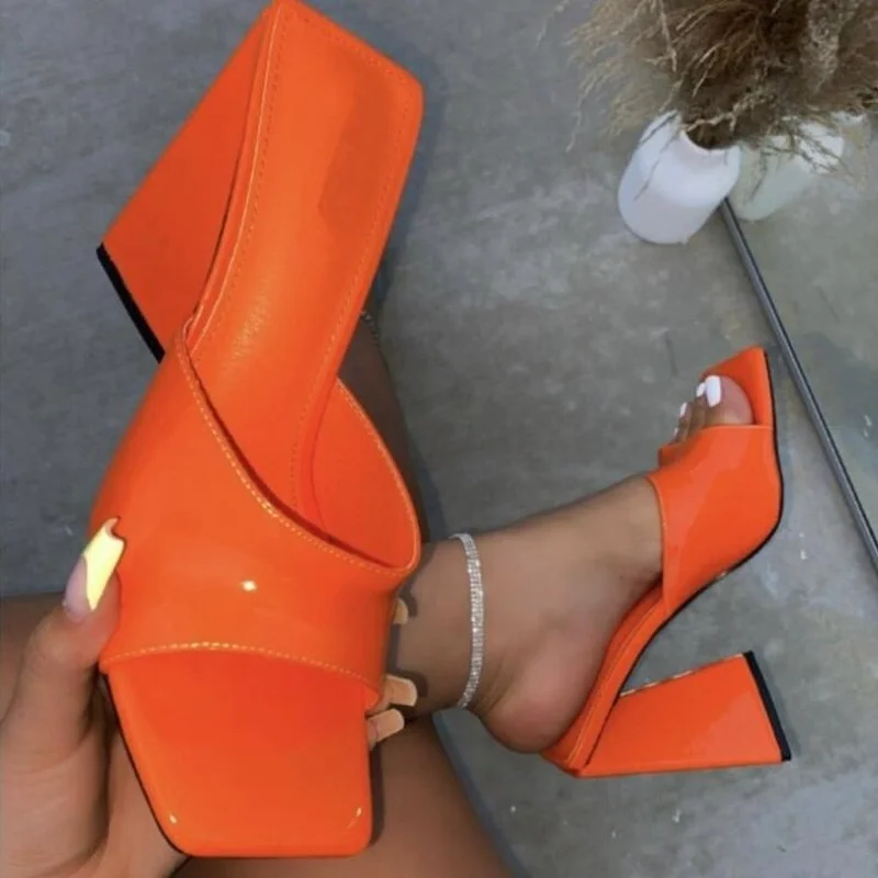 

2021 Summer Women New Square Head Thick High-heeled Outer Slippers Female High-heeled Beach Sandals Banquet Ms Slippers