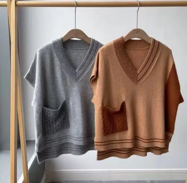

Fyion Runway Women Vest Sweater 2021 Fashion Loose V-Neck Color Patchwork Sleeveless Sweater Cashmere Tank Tops Women Outfit
