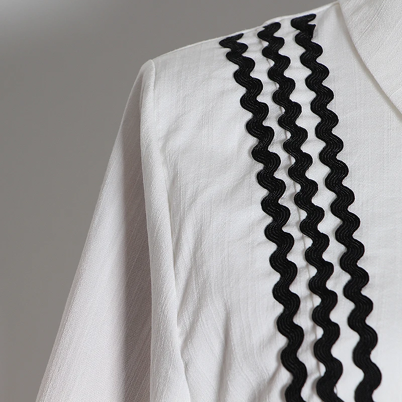 Женское платье Русалка TWOTWINSTYLE весеннее приталенное с рукавами фонариками