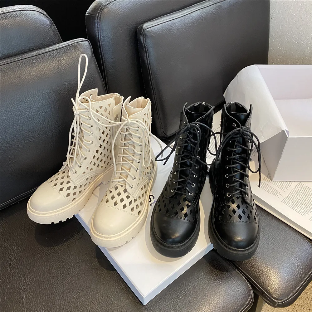 Осенние женские ботинки на платформе со шнуровкой короткие не сужающемся книзу