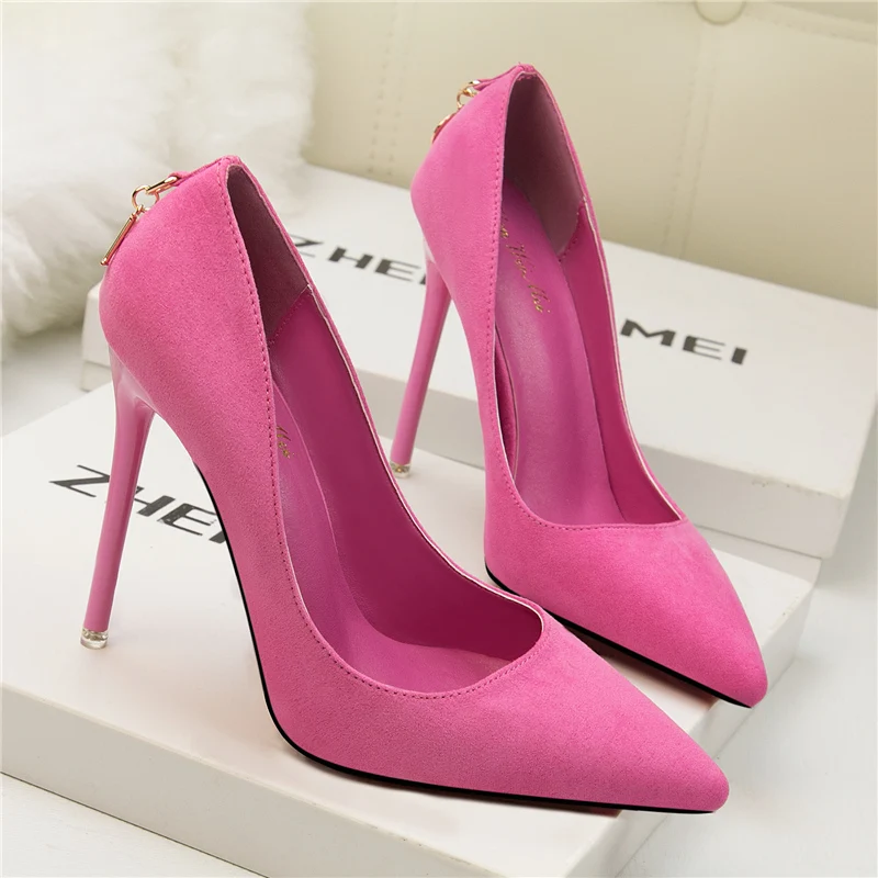 2019 г. туфли на высоком каблуке 11 см с металлическим резным узором женские