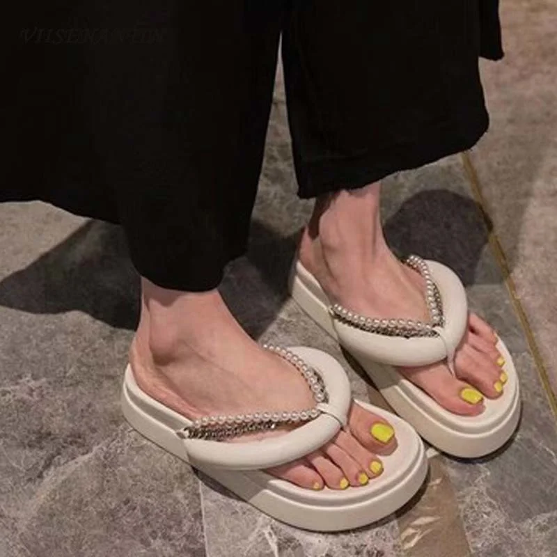 

Pearl Chain Herringbone Casual Sandals and Slippers Summer New Style Outer Wear Non-slip Leather Thick-soled Flip Flops